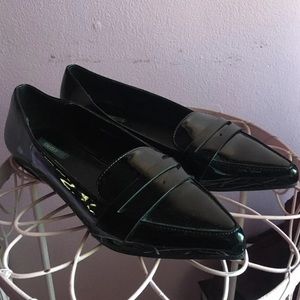 ✨Black Pointed Toe Loafers✨
